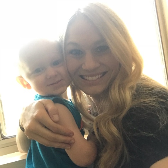 Meet your Posher, Mallory - Picture 3 of 5